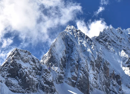 Montaña de nieve de dragón de jade 